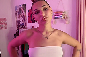 Smoking Hot Shemale Deepthroat Big Cock And Gets Fucked